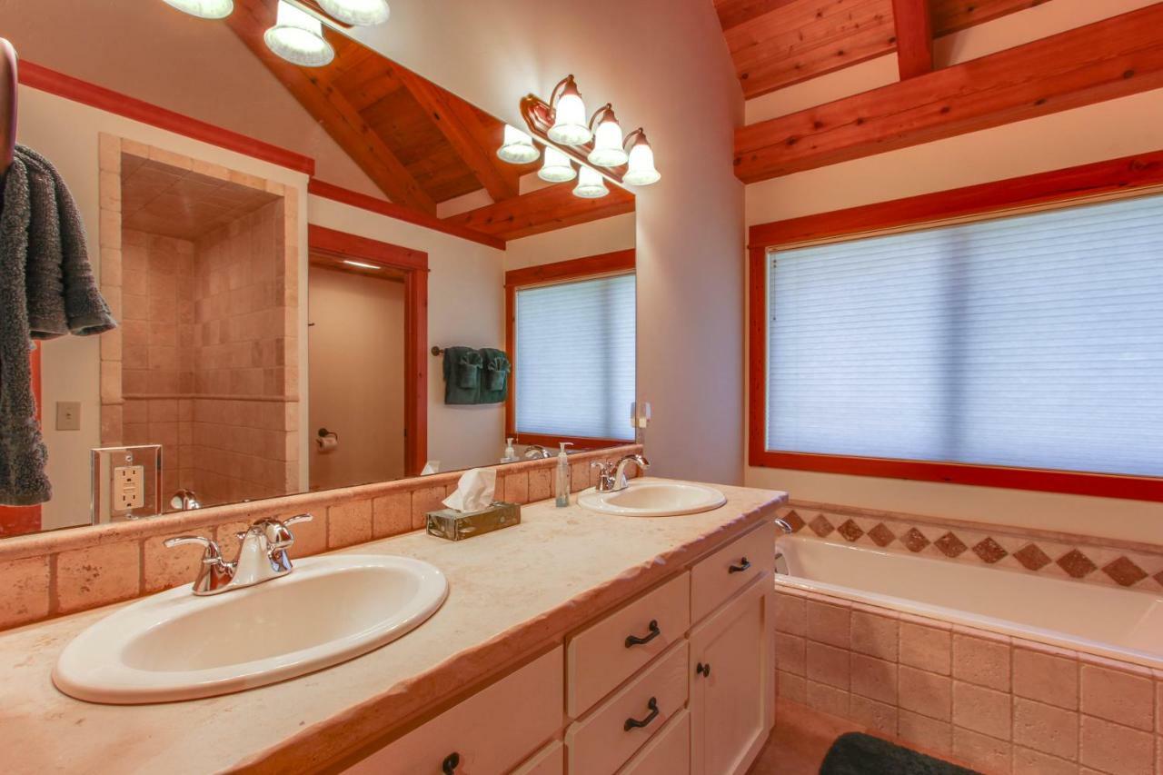 Bottle Bay Lakefront Lodge Sandpoint Dış mekan fotoğraf